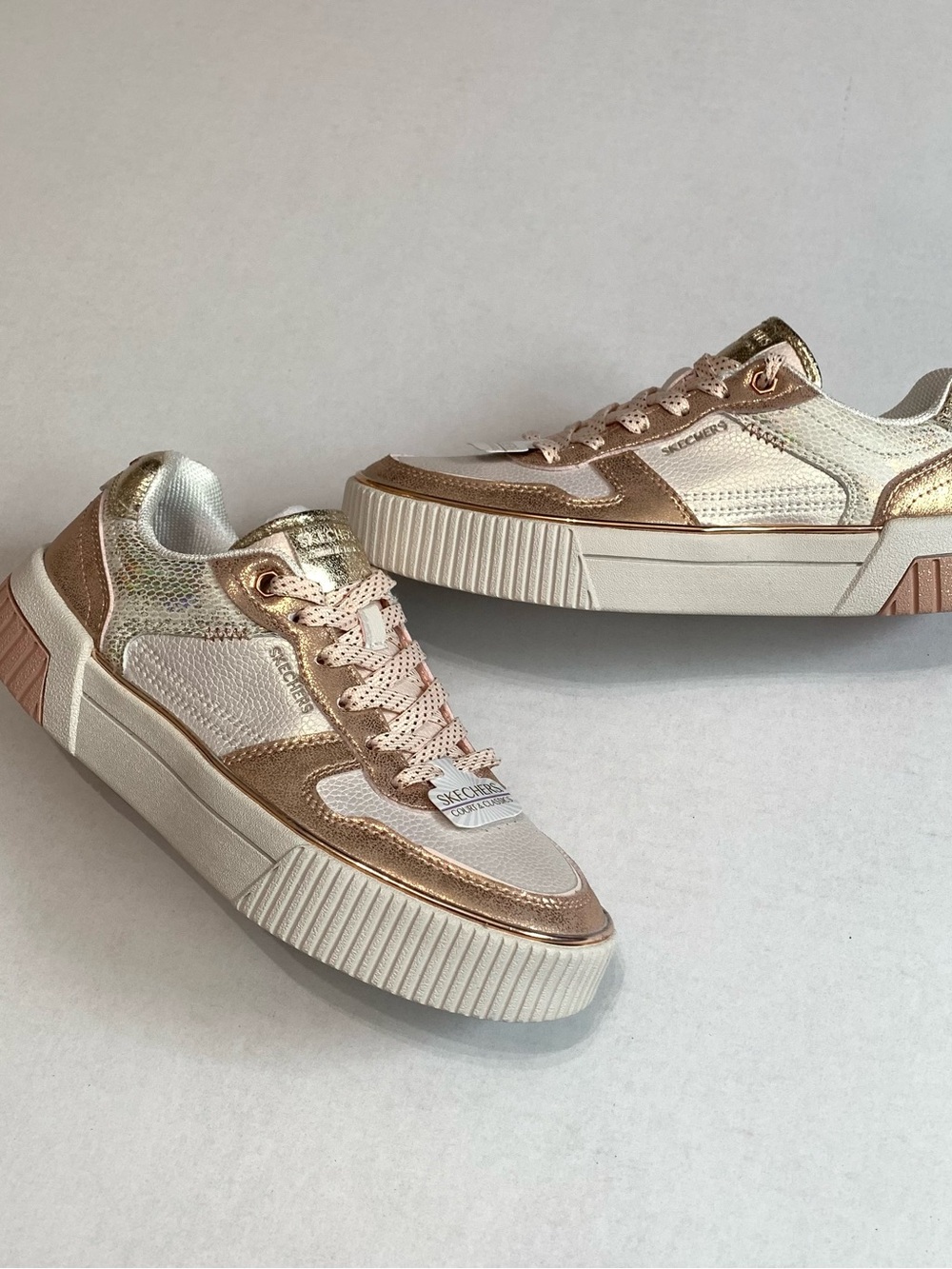 Skechers Jade Luminous Spark Rose Gold/White Sneakers Women’s Size 5.5 NEW